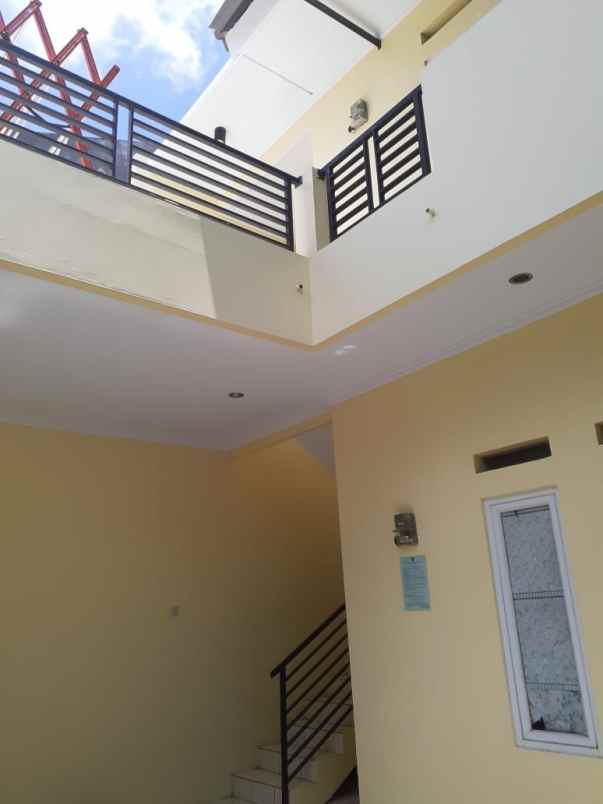 dijual rumah strategis