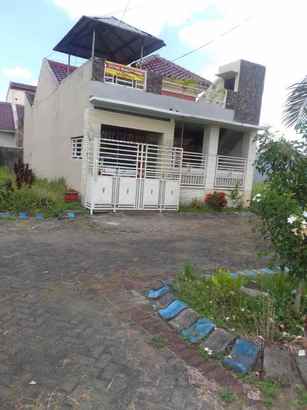 dijual rumah strategis di perumahan mandiri land