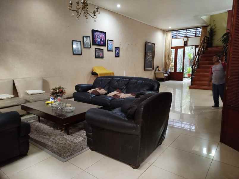 dijual rumah syp dago teuku angkasa