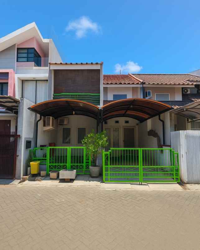 dijual rumah taman mutiara