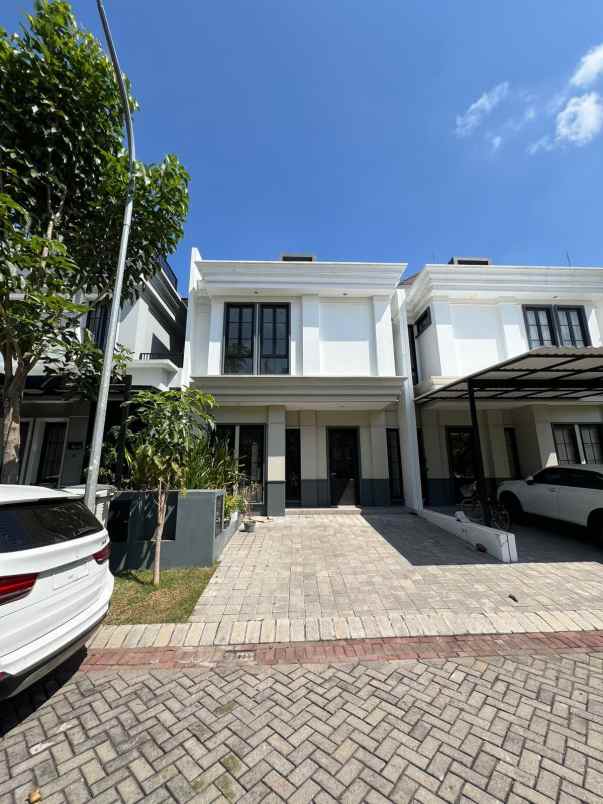 dijual rumah taman ratu dian istana