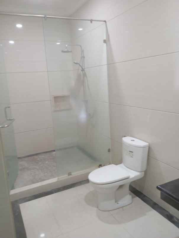 dijual rumah taman surya uk 10 mewah jarang ada