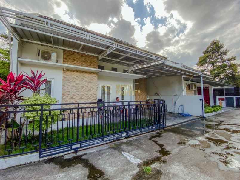 dijual rumah tamanmartani kalasan