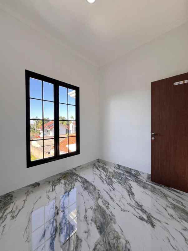 dijual rumah tanah baru depok