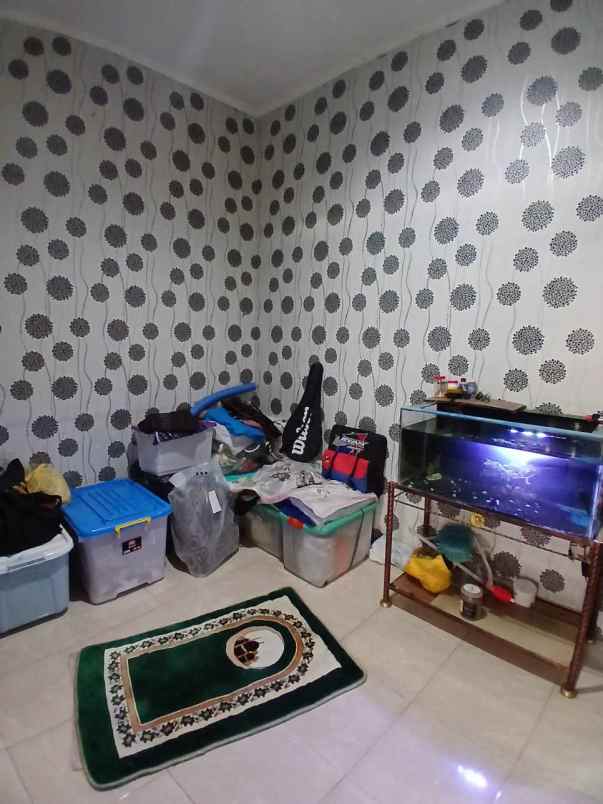 dijual rumah tanah baru depok