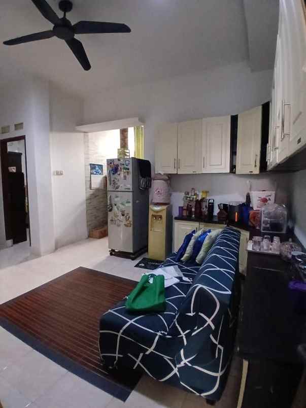 dijual rumah tanah baru depok
