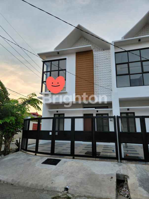 dijual rumah tandes asri