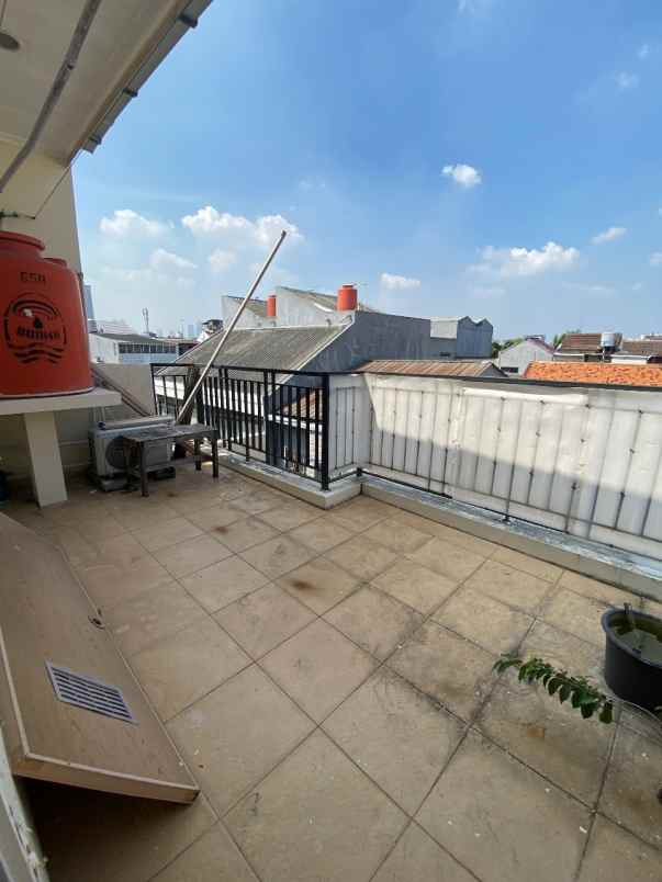 dijual rumah tanjung duren selatan