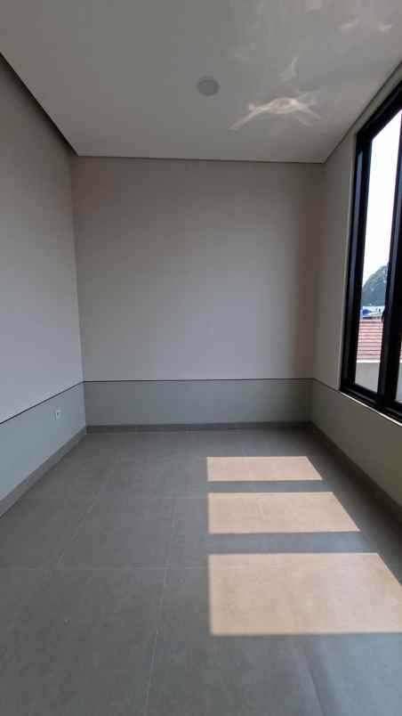 dijual rumah tebet timur dalam