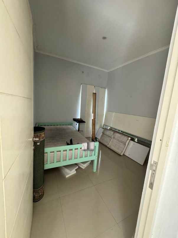 dijual rumah the taman dhika