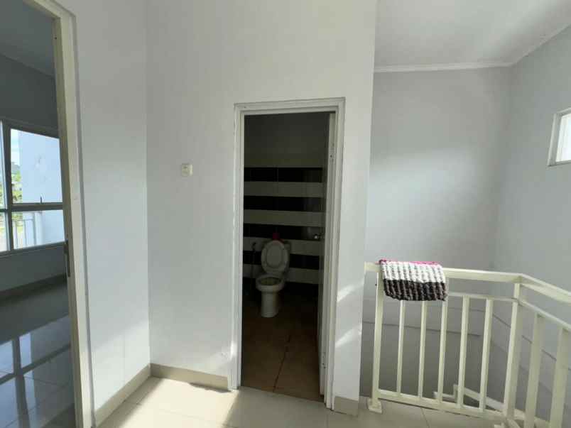dijual rumah the taman dhika
