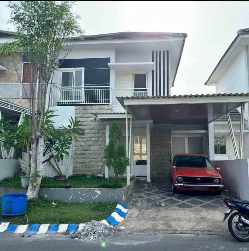 dijual rumah the taman dhika