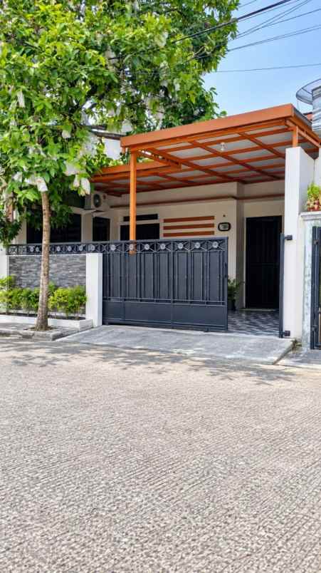 dijual rumah titian kencana bekasi kota