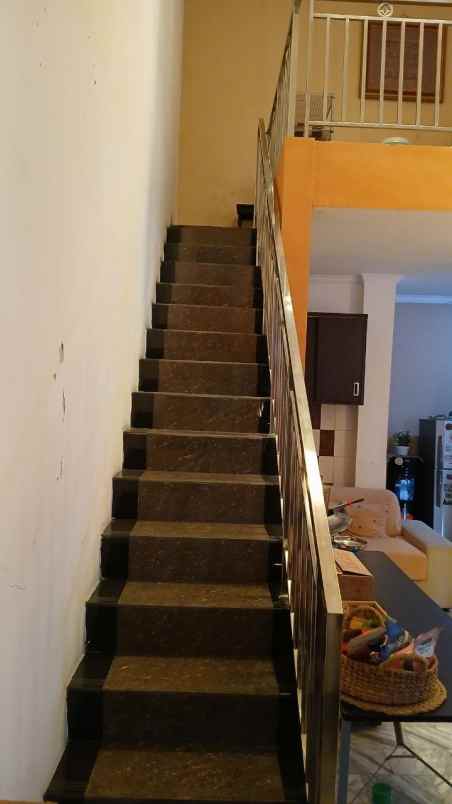 dijual rumah titian kencana bekasi kota