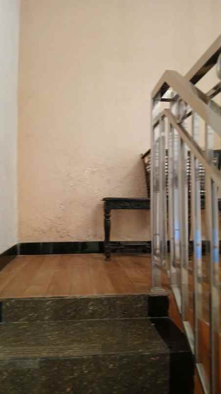 dijual rumah titian kencana bekasi kota