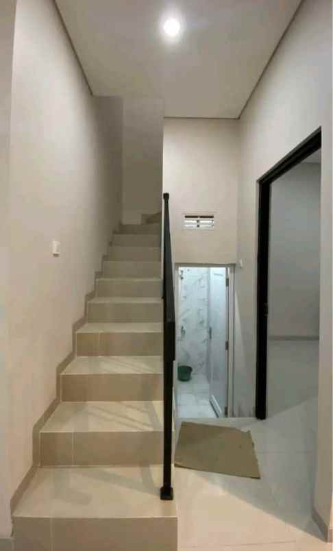 dijual rumah tlogomulyo