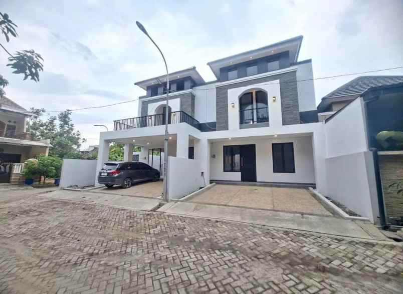 dijual rumah tlogomulyo