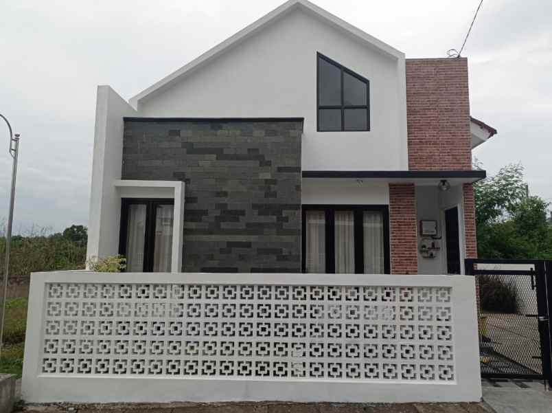 dijual rumah trunuh klaten selatan