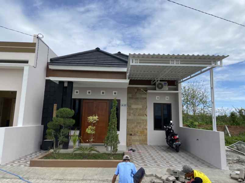 dijual rumah trunuh klaten selatan