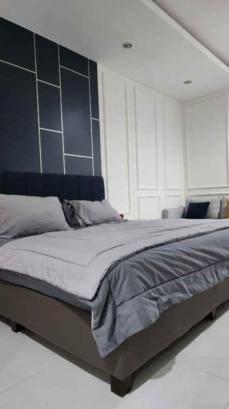 dijual rumah vila bukit regency pakuwon