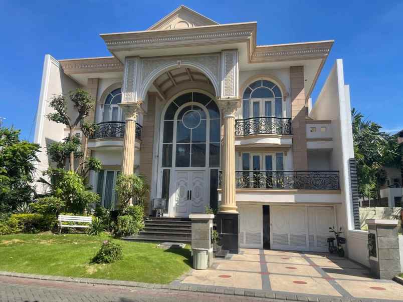 dijual rumah villa bukit regency