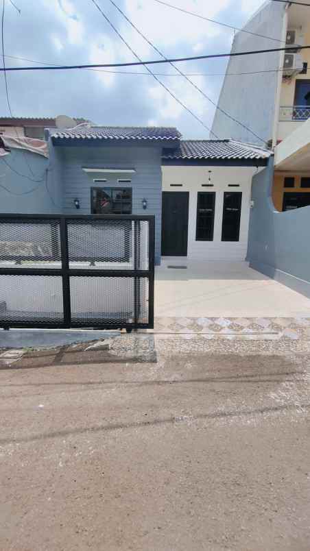 dijual rumah villa dago pamulang