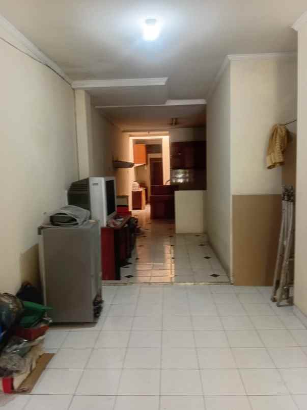 dijual rumah villa gading
