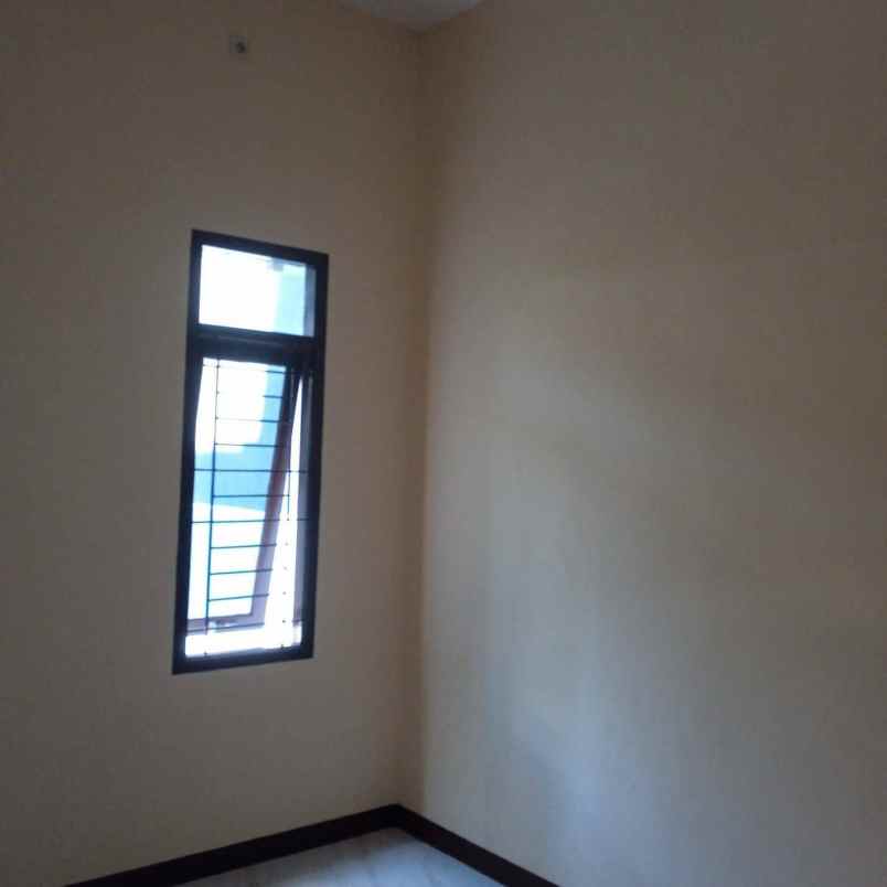 dijual rumah villa mutiara gading 1 bekasi