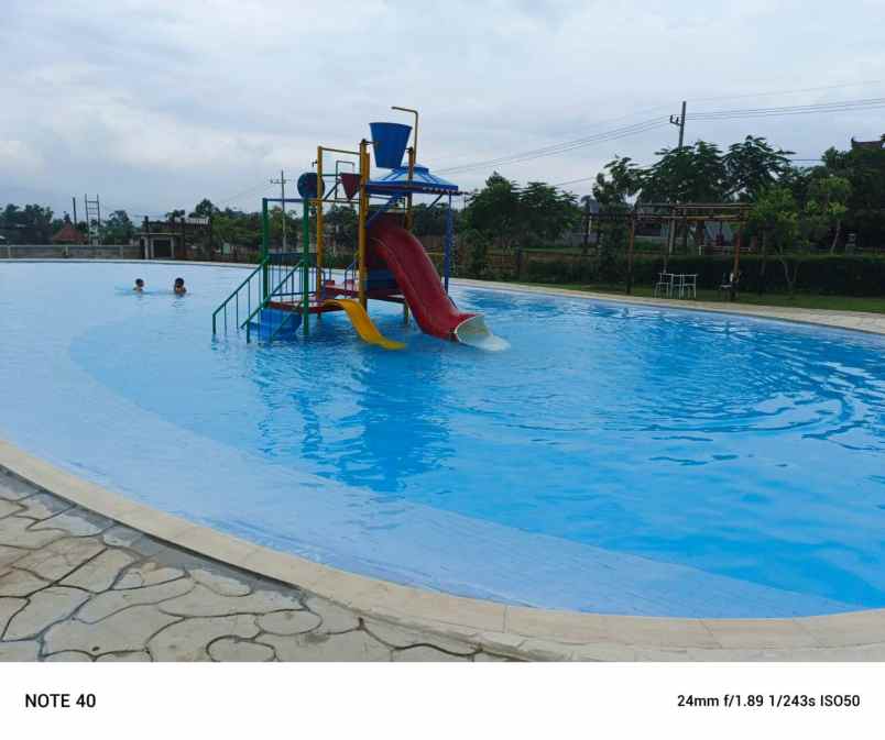 dijual rumah villa navy residence