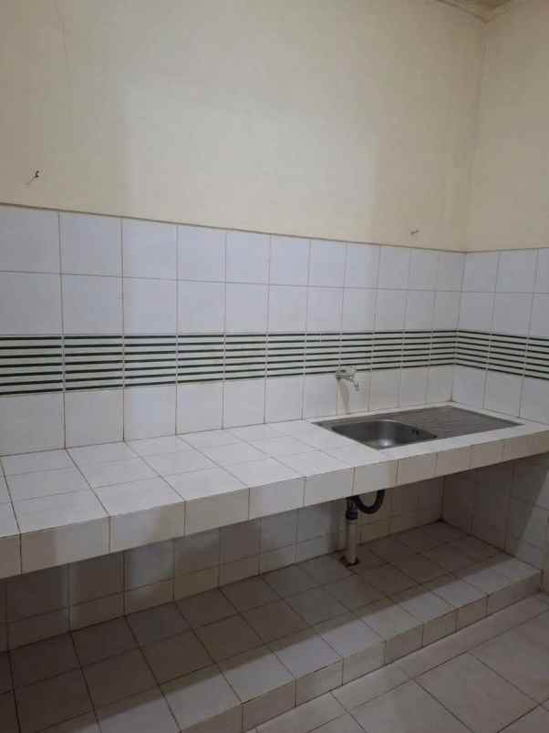 dijual rumah villa valencia