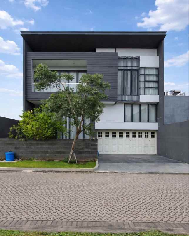 dijual rumah waterfront citraland