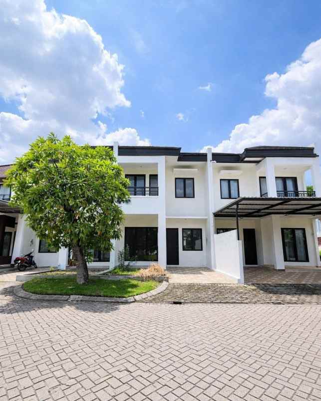 dijual rumah wisata bukit mas