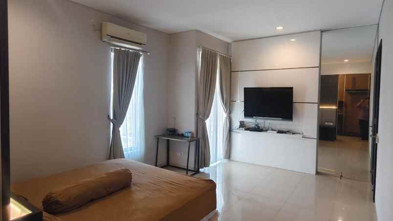 dijual rumah wisata bukit mas