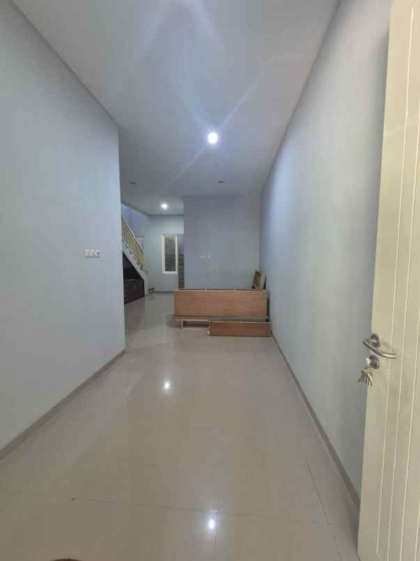 dijual rumah wisma kedung asem