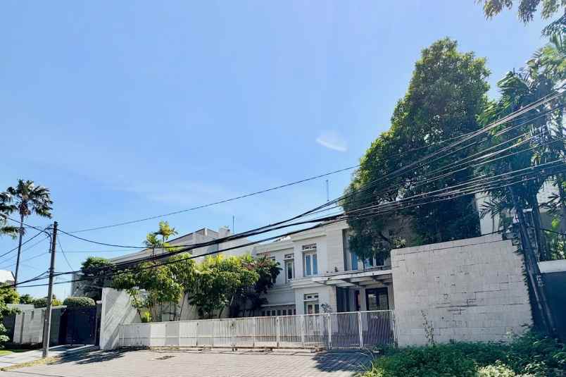 dijual rumah wr supratman