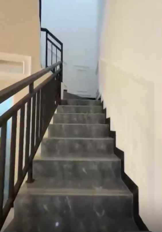 dijual rumah zeins adhiasta premier