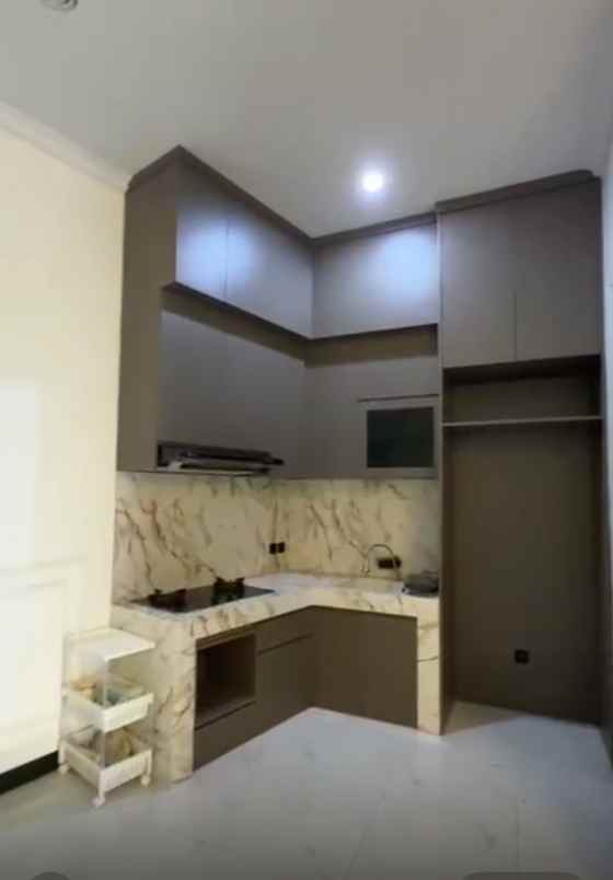 dijual rumah zeins adhiasta premier