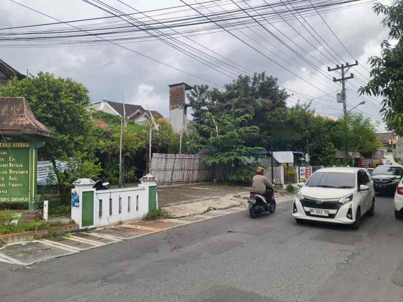 dijual tanah pekarangan belakang monumen jogja kembali