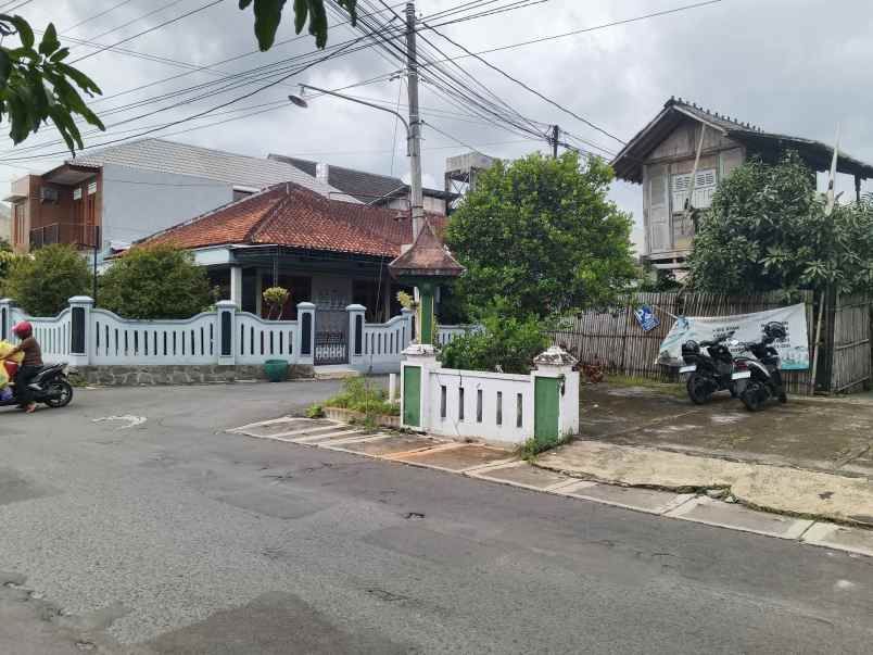 dijual tanah pekarangan belakang monumen jogja kembali