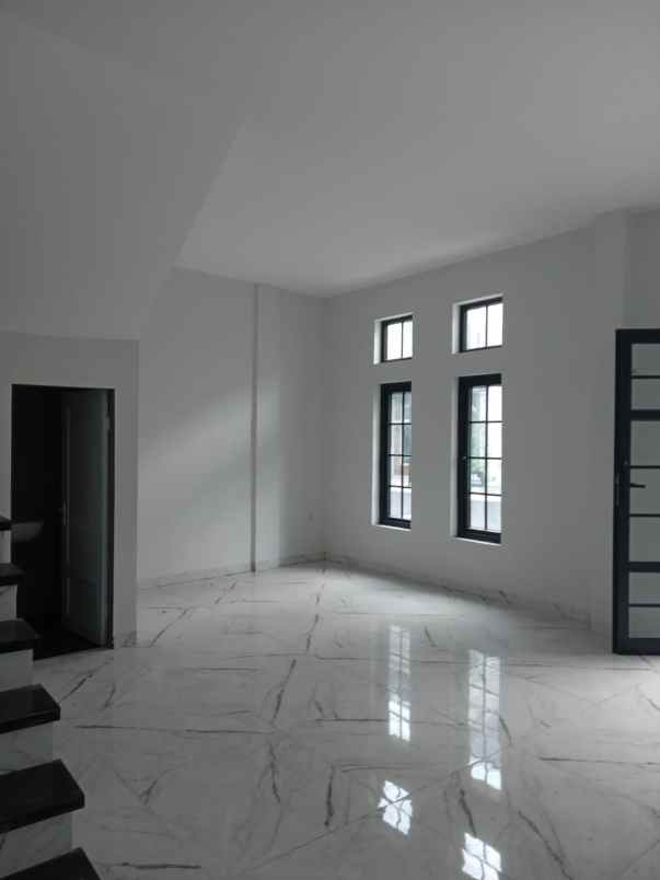dijual villa jalan besar sunggal