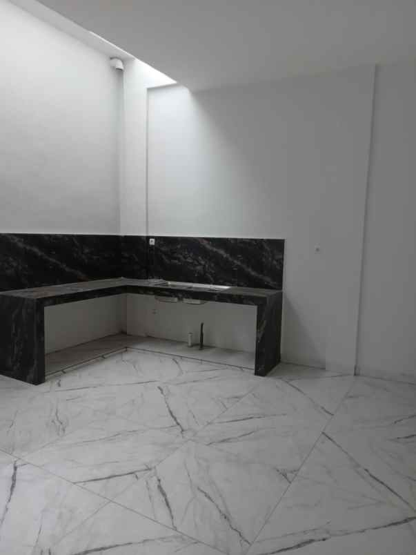 dijual villa jalan besar sunggal