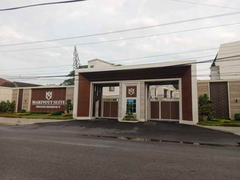 dijual villa jalan besar sunggal