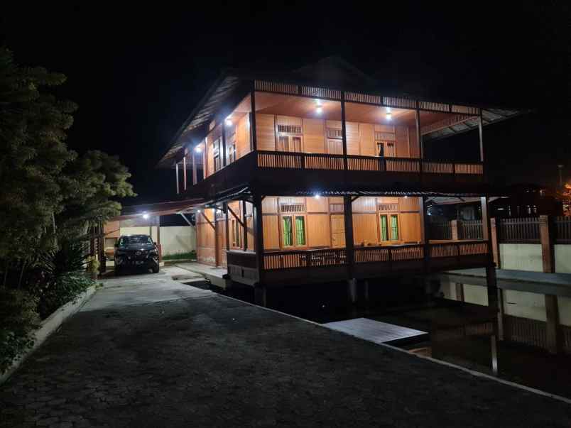 Rumah Villa Kolam Kayu Asli Kalimantan Diciwidey Antik 17m Nego