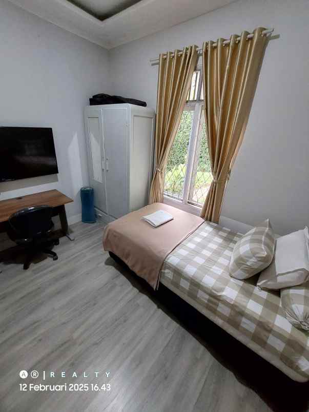 dijual villa komplek dago giri