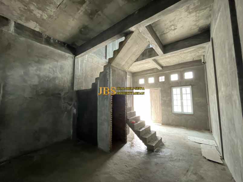 dijual villa komplek union mentari