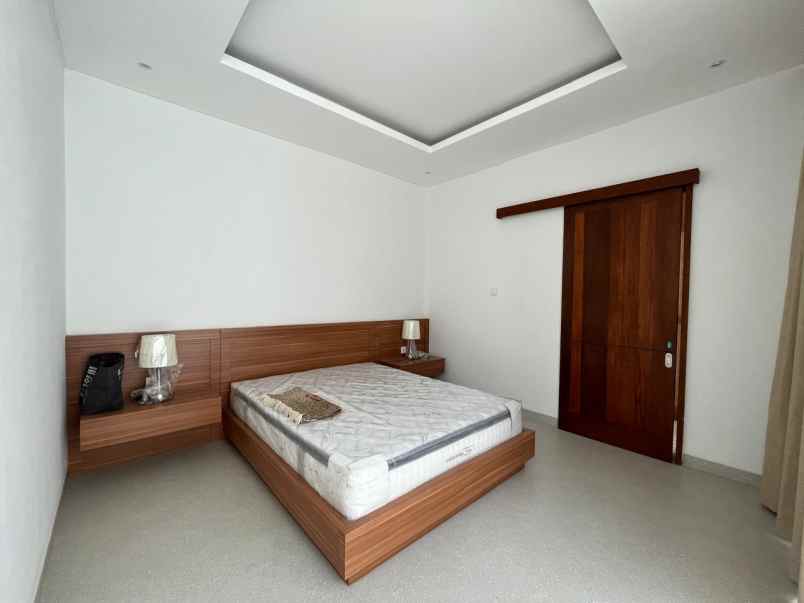 dijual villa nusa dua