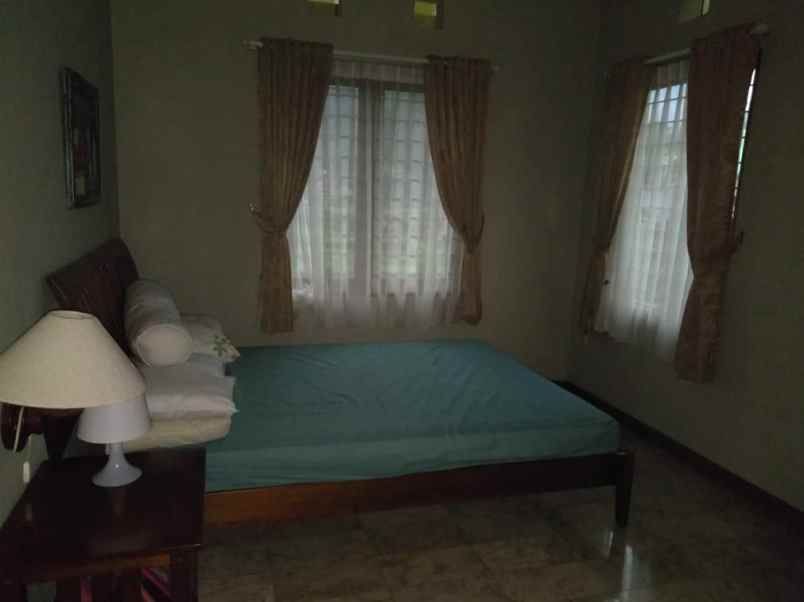 dijual villa tugu selatan cisarua