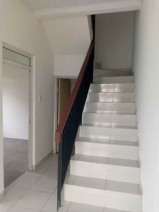 dipasarkan rumah premium siap huni