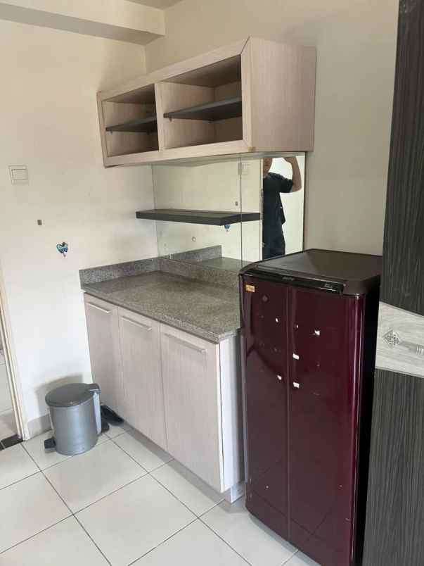 disewakan apartemen berkeley tower uc