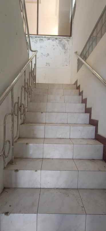 disewakan gedung komersial ngampilan kota yogyakarta